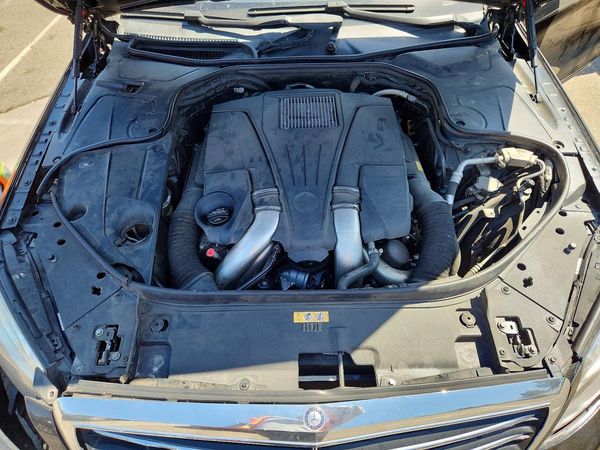 2017 MERCEDES-BENZ S-CLASS S550 — Engine bay