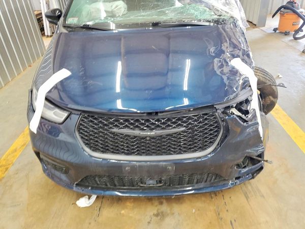 2024 CHRYSLER PACIFICA Select — Engine bay