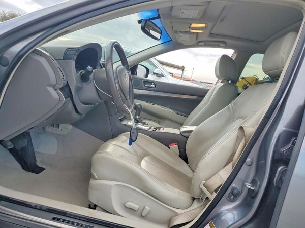 2015 INFINITI Q40