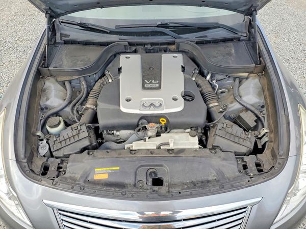 2015 INFINITI Q40
