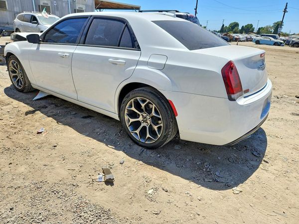2018 CHRYSLER 300
