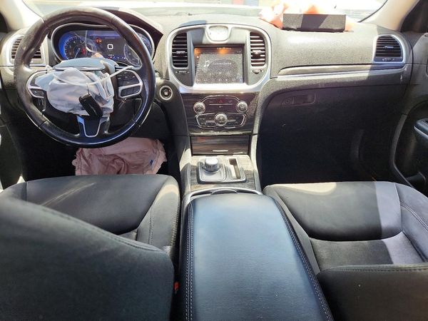 2018 CHRYSLER 300