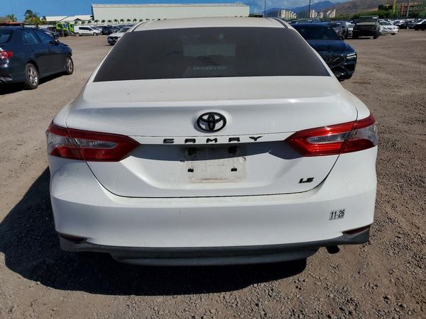 2018 TOYOTA CAMRY
