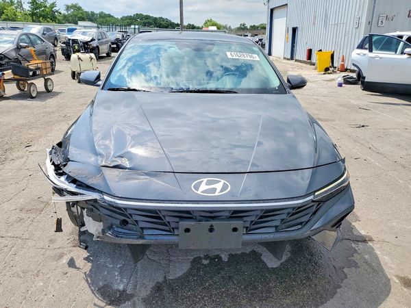 2025 HYUNDAI ELANTRA SE — DIRF