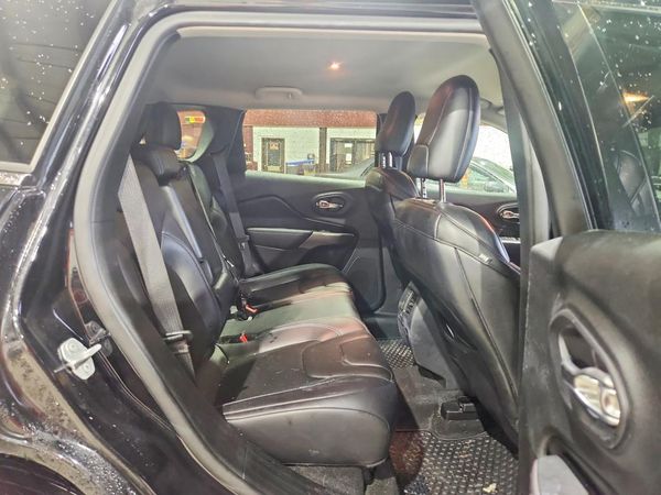 2019 JEEP CHEROKEE LATITUDE PLUS 4X4