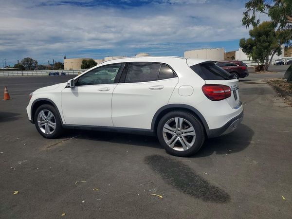 2020 MERCEDES-BENZ GLA GLA250