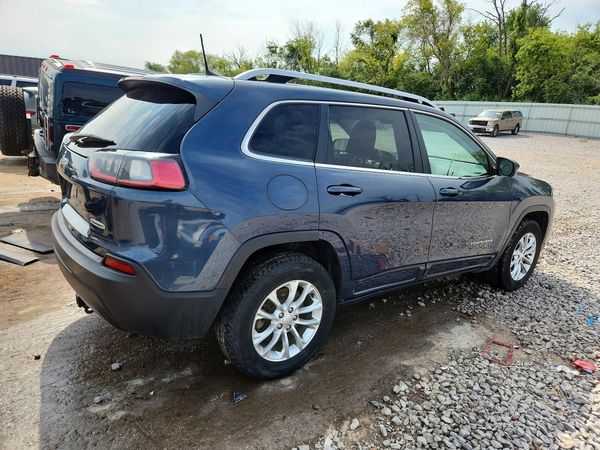2019 JEEP CHEROKEE LATITUDE 4X4