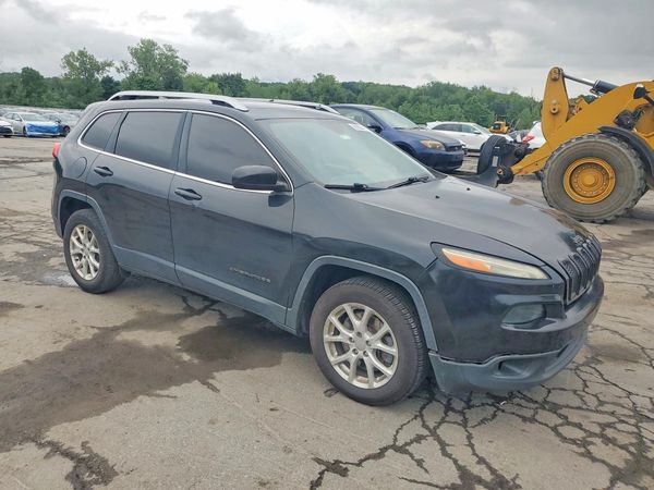 2015 JEEP CHEROKEE LATITUDE 4X4