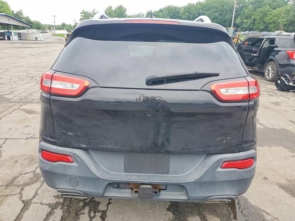 2015 JEEP CHEROKEE LATITUDE 4X4