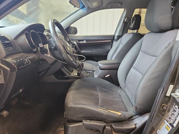 2013 KIA SORENTO Base / LX