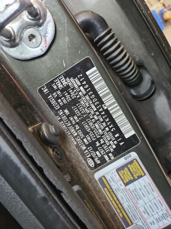 2013 KIA SORENTO Base / LX