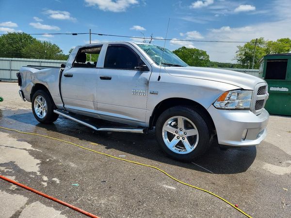 2017 RAM 1500 ST