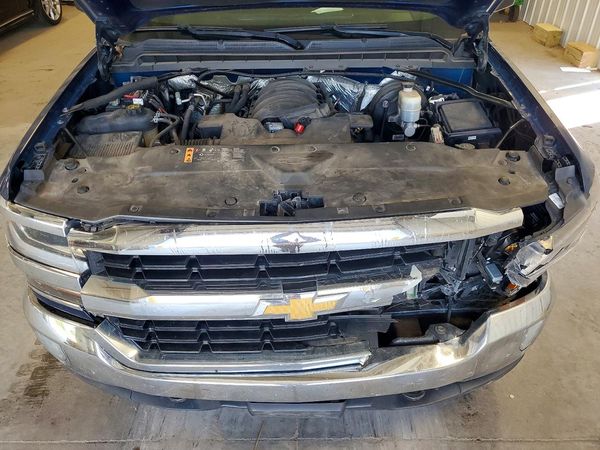 2017 CHEVROLET SILVERADO LT
