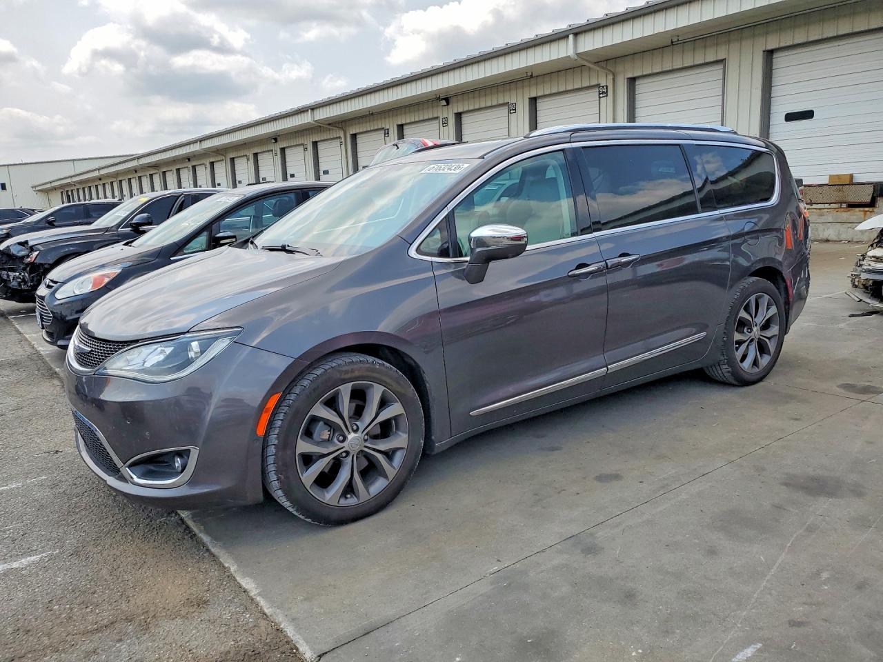 2017 CHRYSLER PACIFICA Limited