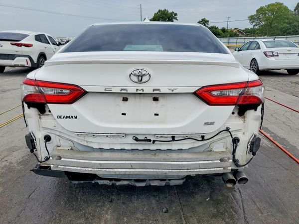 2018 TOYOTA CAMRY