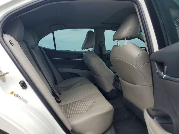 2018 TOYOTA CAMRY