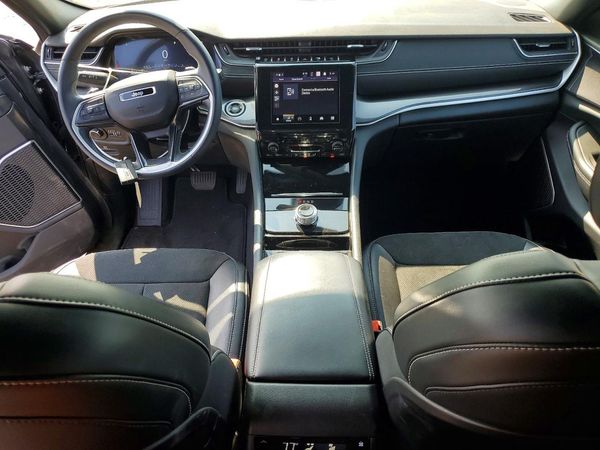 2021 JEEP GRAND CHEROKEE L LAREDO 4X4