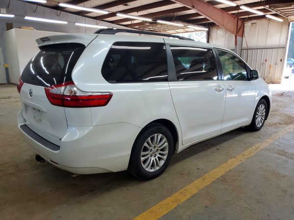 2015 TOYOTA SIENNA