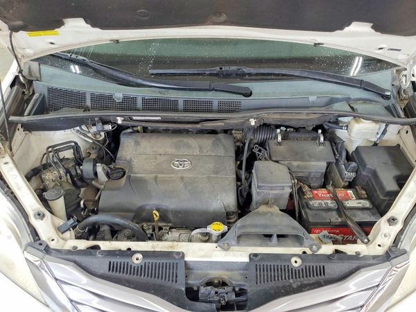 2015 TOYOTA SIENNA