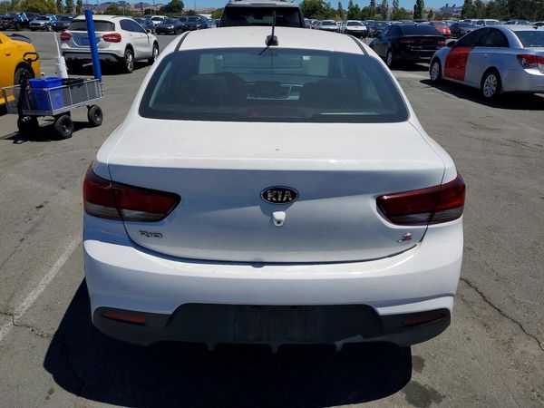 2018 KIA RIO
