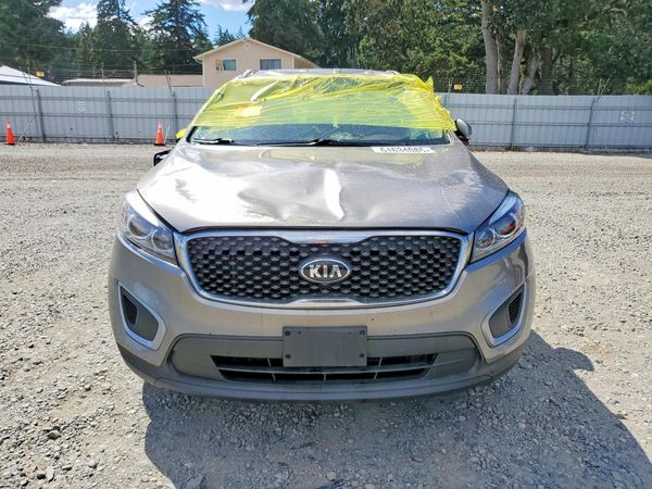 2017 KIA SORENTO L, LX