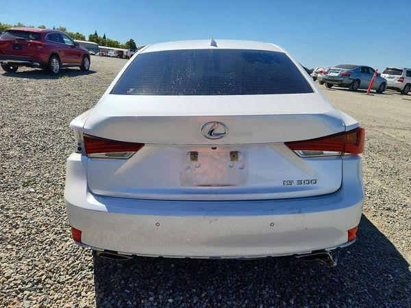 2018 LEXUS IS