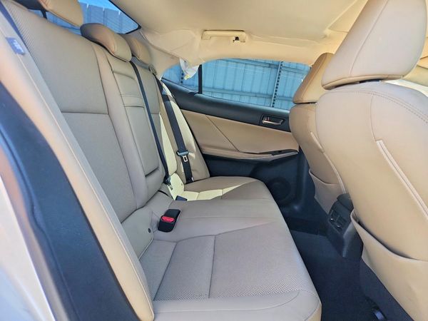 2018 LEXUS IS