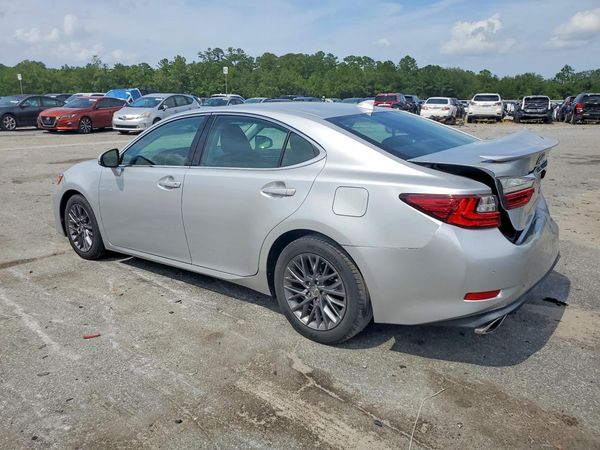 2018 LEXUS ES