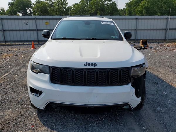 2018 JEEP GRAND CHEROKEE LAREDO 4X4