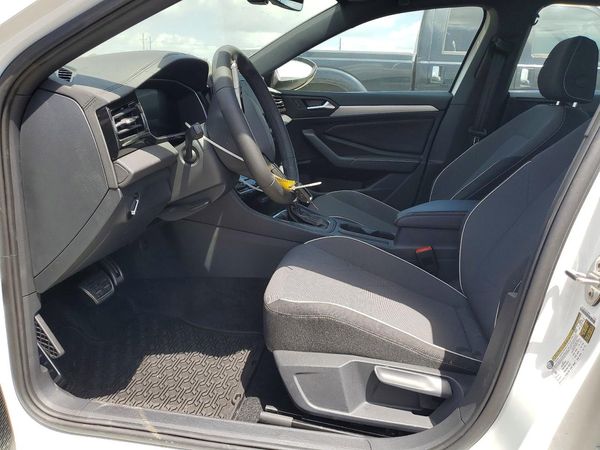 2025 VOLKSWAGEN JETTA Sport