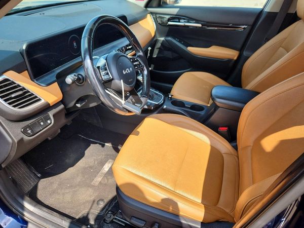 2024 KIA SELTOS EX