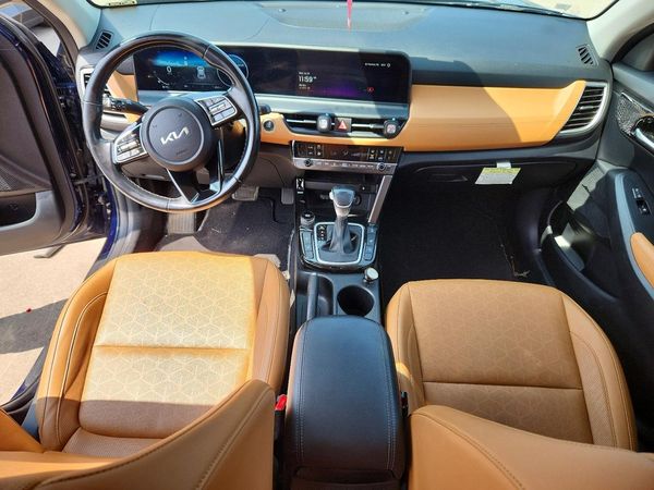 2024 KIA SELTOS EX