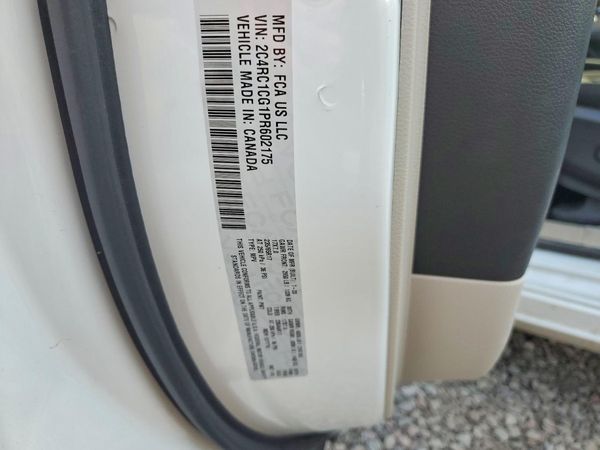 2023 CHRYSLER VOYAGER LX