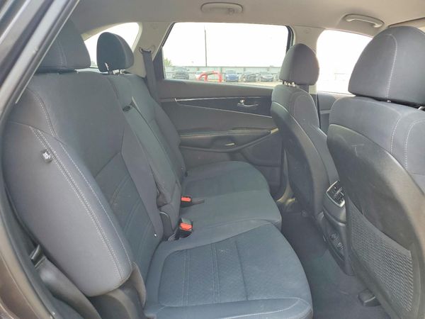 2018 KIA SORENTO L, LX