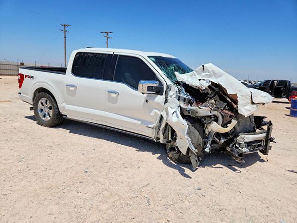 2023 FORD F150 SuperCrew — Passenger 3/4