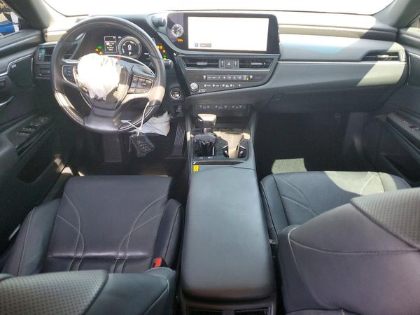 2025 LEXUS ES 300H 300h Luxury