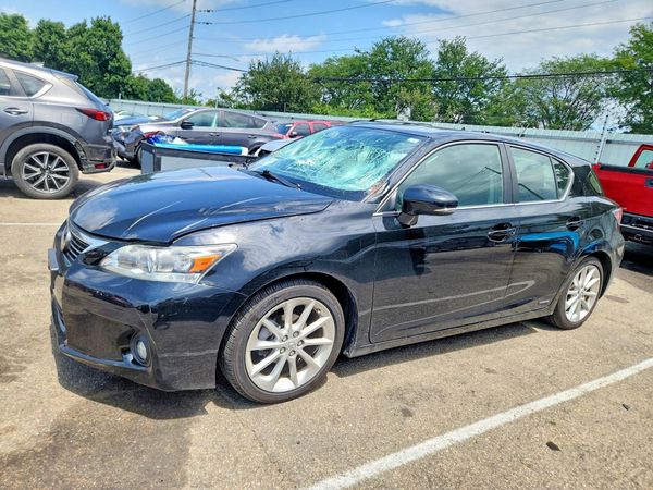 2013 LEXUS CT 200h
