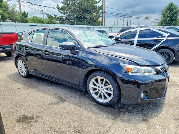 2013 LEXUS CT 200h