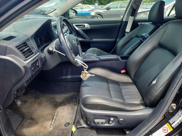 2013 LEXUS CT 200h