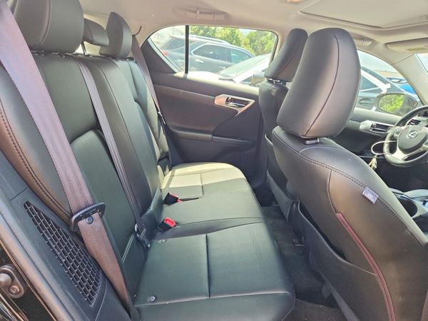 2013 LEXUS CT 200h