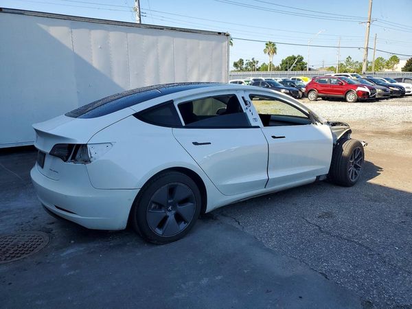 2022 TESLA MODEL 3