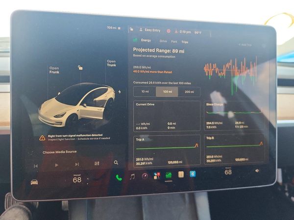 2022 TESLA MODEL 3
