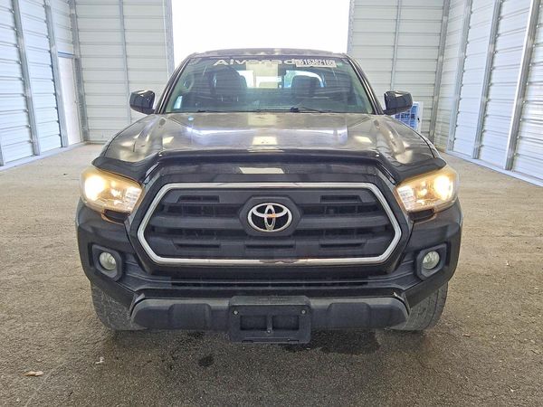 2016 TOYOTA TACOMA