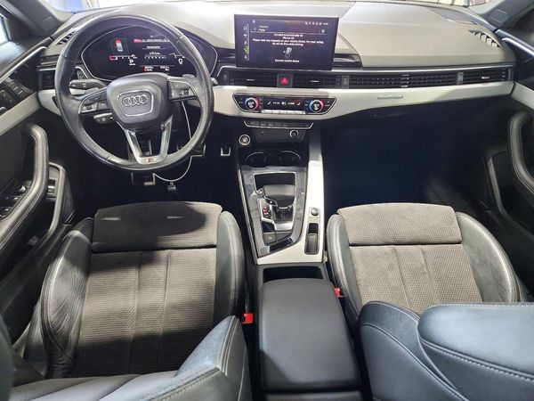 2021 AUDI A4 quattro Premium Plus