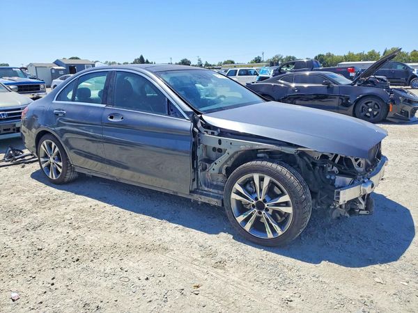 2016 MERCEDES-BENZ C C300