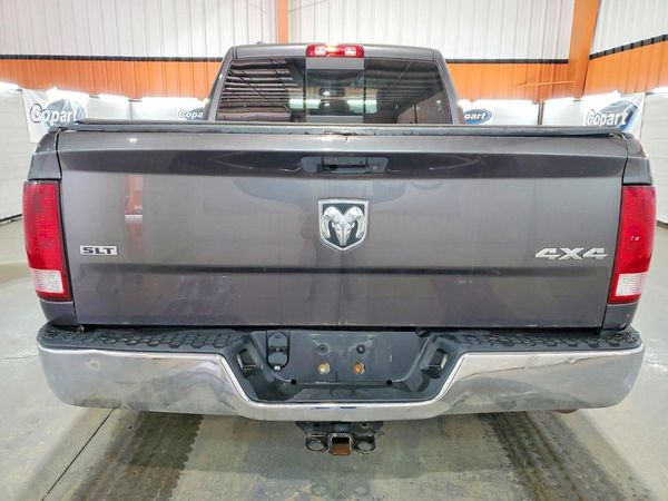 2016 RAM 1500 SLT