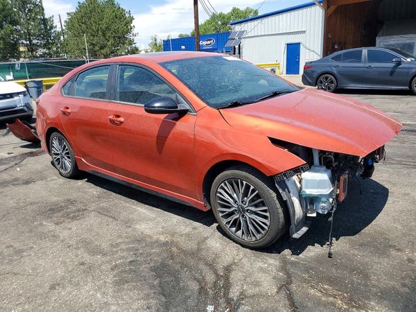2022 KIA FORTE GT Line