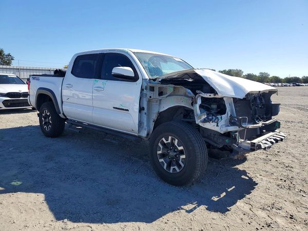 2019 TOYOTA TACOMA SR5