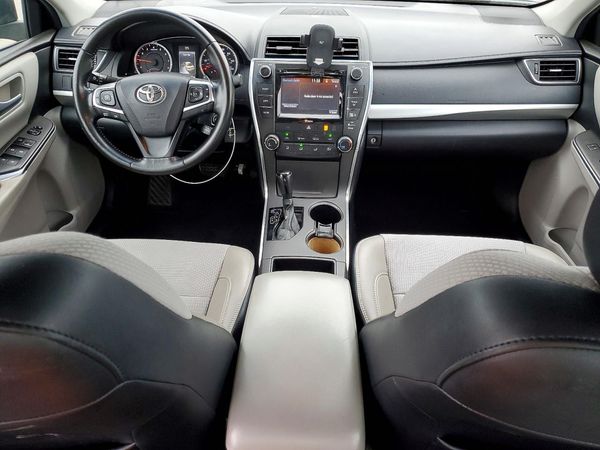 2016 TOYOTA CAMRY