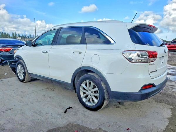 2017 KIA SORENTO L, LX